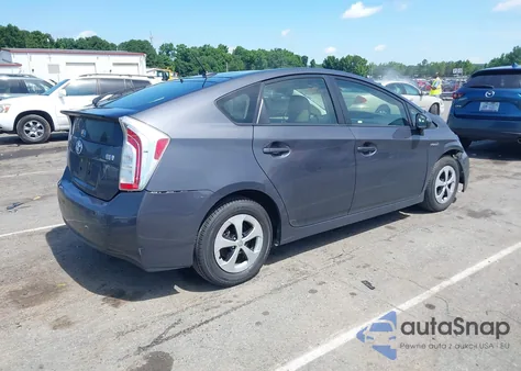 2015 Toyota Prius Three z USA, uszkodzony, nr VIN JTDKN3DU4F2004333